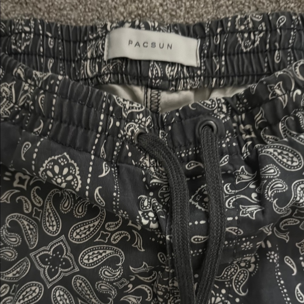 PacSun Black and White Paisley Shorts - Picture 2 of 2